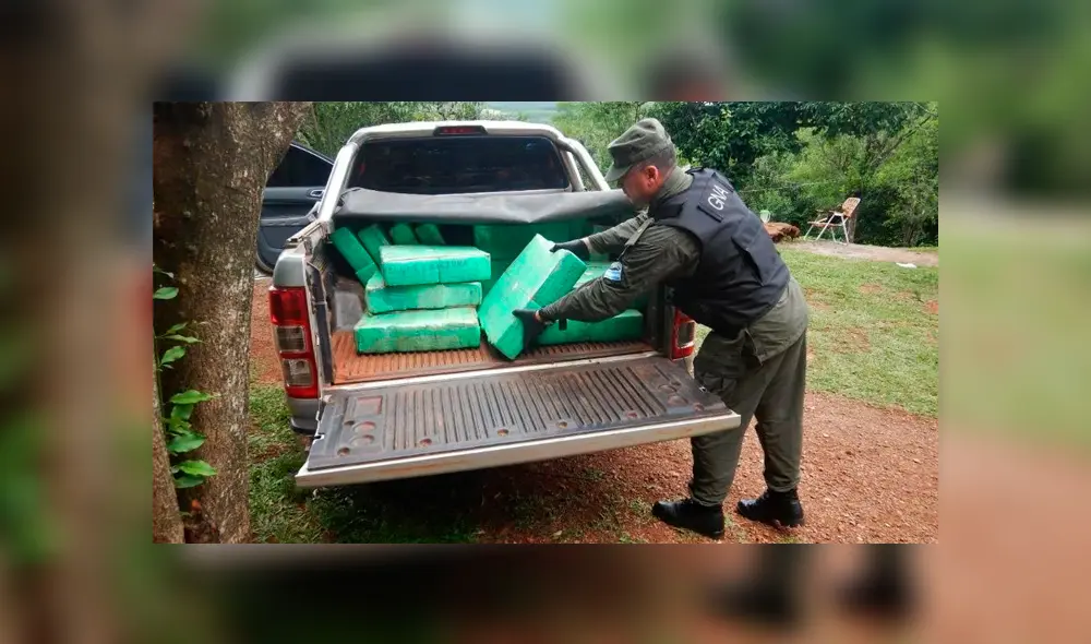 Narcotraficante abandonó camioneta en la selva con 660 kilos de marihuana