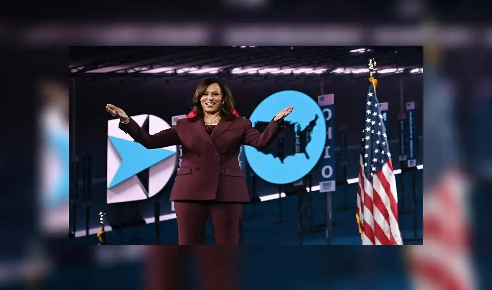 Senator from California and Democratic vice presidential nominee Kamala Harris stands on stage at the end of the third day of the Democratic National Convention, being held virtually amid the novel coronavirus pandemic, at the Chase Center in Wilmington, Delaware on August 19, 2020. (Photo by Olivier DOULIERY / AFP) Senator from California and Democratic vice presidential nominee Kamala Harris stands on stage at the end of the third day of the Democratic National Convention, being held virtually amid the novel coronavirus pandemic, at the Chase Center in Wilmington, Delaware on August 19, 2020. (Photo by Olivier DOULIERY / AFP)