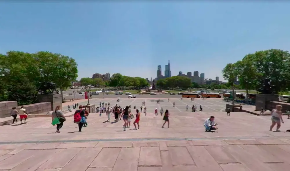 Desliza las imágenes para ver el lugar exacto en el que se filmó esta icónica escena de Rocky con Sylvester Stallone. Foto: captura de Google Maps Desliza las imágenes para ver el lugar exacto en el que se filmó esta icónica escena de Rocky con Sylvester Stallone. Foto: captura de Google Maps
