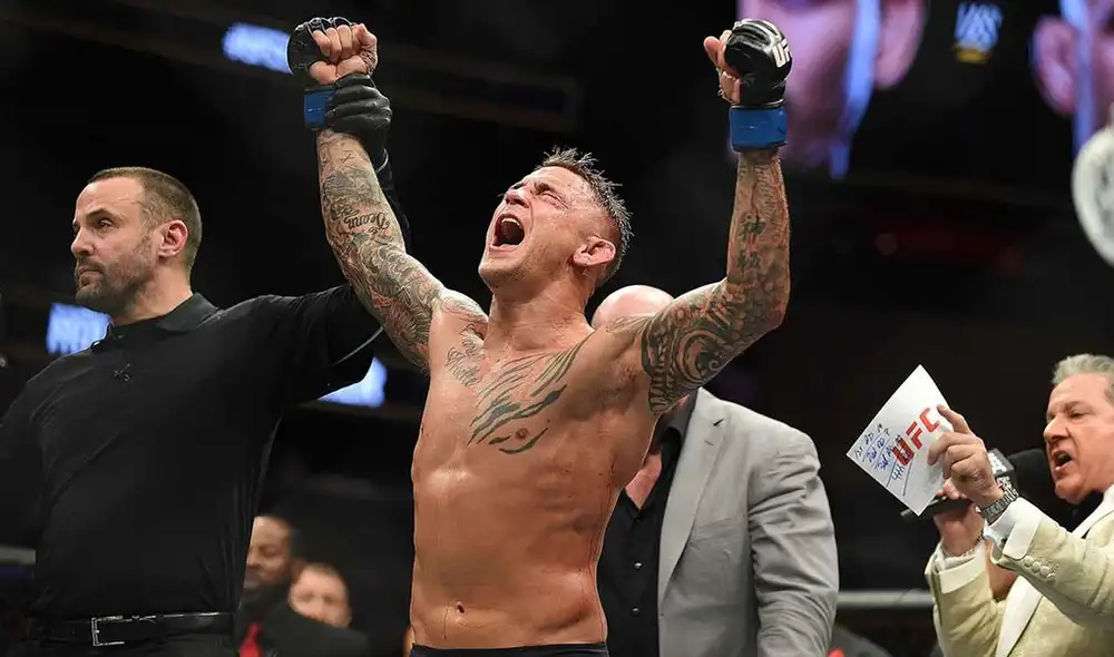 Dustin Poirier se comprometió a brindar alimento para los médicos en un hospital de su comunidad. Foto: AFP.