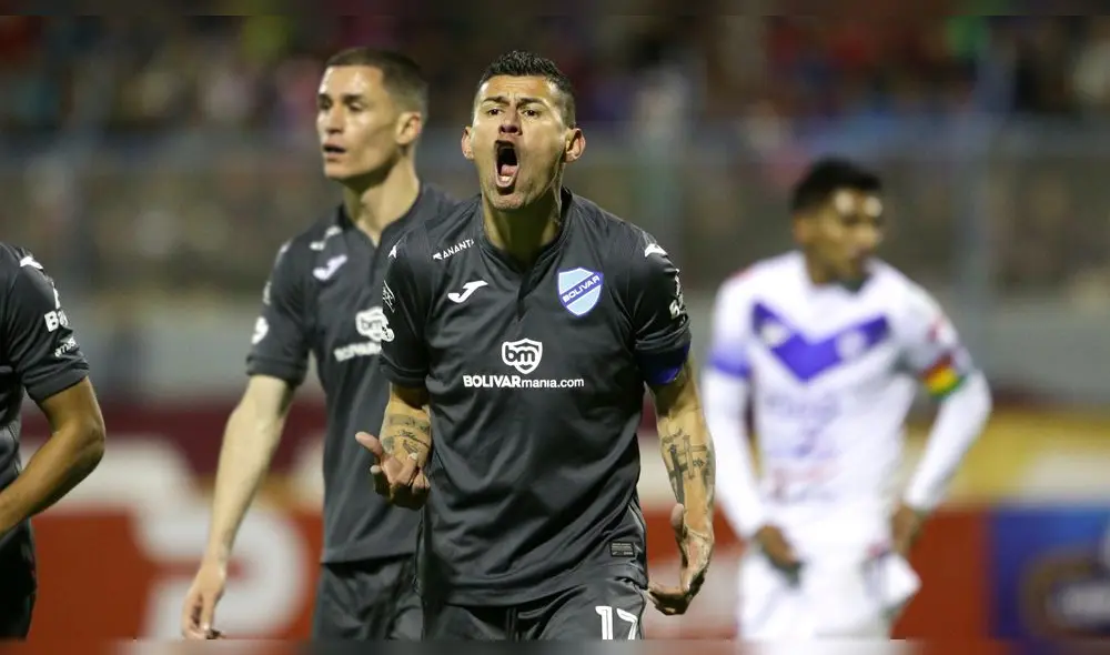 Bolívar revirtió la desventaja inicial, pero no supo mantener el triunfo y terminó cediendo dos puntos. Foto: APG Bolivia.