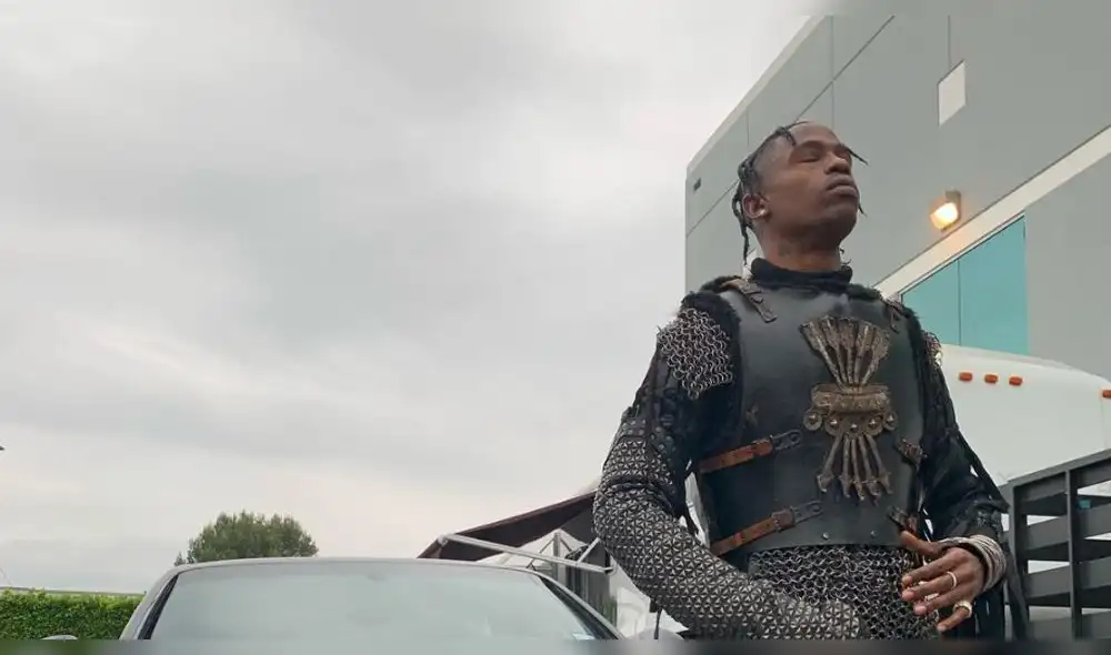 Travis Scott se suma a la fiebre de 'GOT', pero recibe crueles críticas