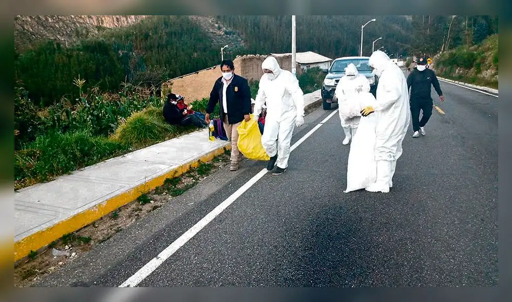 Tarata realiza desinfección. Tarata realiza desinfección.