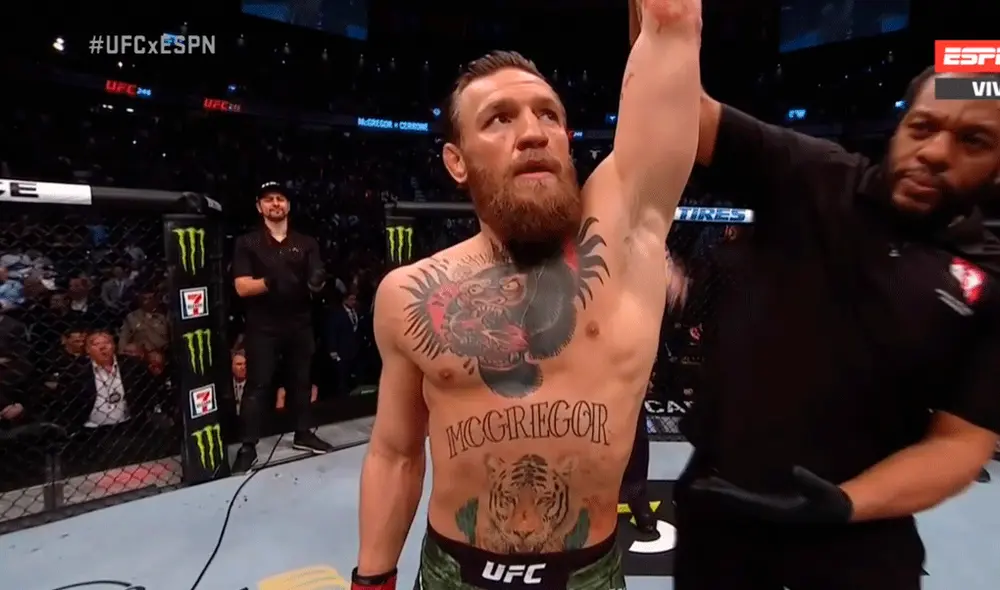 Conor McGregor le propinó una brutal patada a Cowboy Cerrone y lo venció en 40 segundos en el UFC 246. | Foto: ESPN Conor McGregor le propinó una brutal patada a Cowboy Cerrone y lo venció en 40 segundos en el UFC 246. | Foto: ESPN