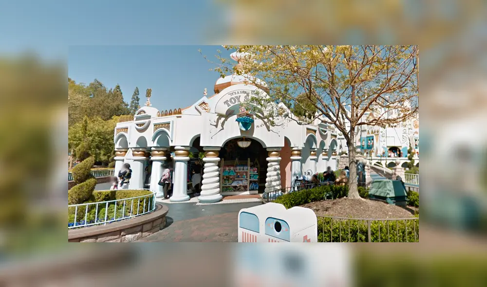 Joven recorre el mágico parque de Disneyland con Google Maps y hace increíble hallazgo que le recuerda a su niñez. Joven recorre el mágico parque de Disneyland con Google Maps y hace increíble hallazgo que le recuerda a su niñez.