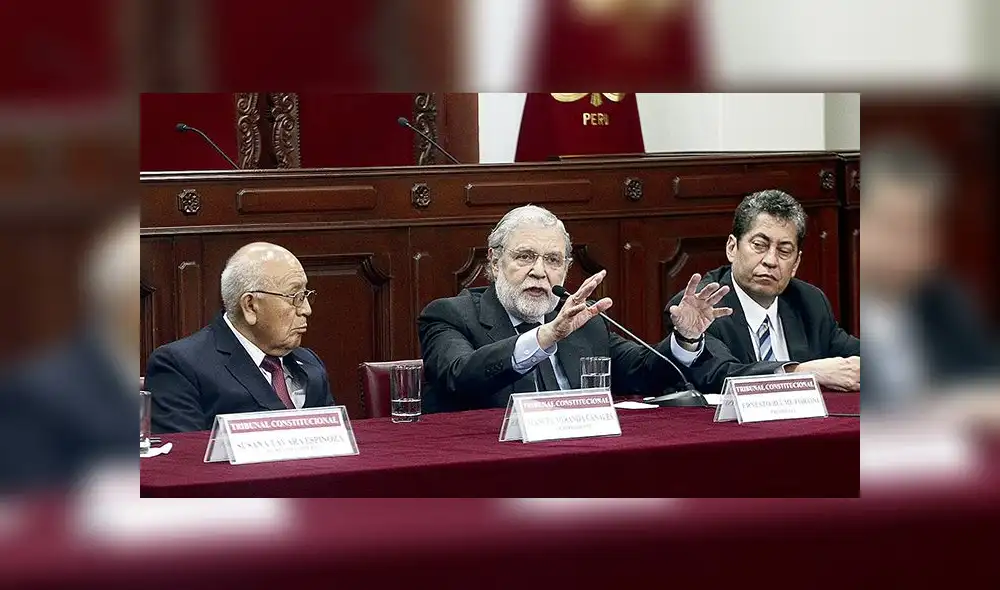 Fallo del TC sobre nuevas bancadas es cosa juzgada, se cumple y no se discute Fallo del TC sobre nuevas bancadas es cosa juzgada, se cumple y no se discute