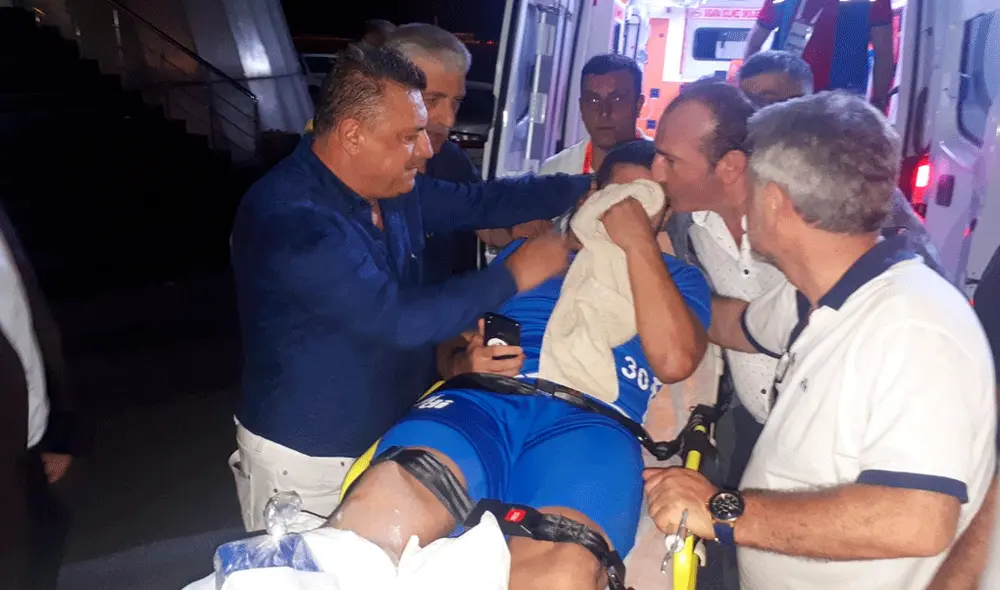 El marroquí Moestafa El Kabir sufrió una escalofriante lesión en un partido de la Liga de Turquía. | Foto: @CRizesporAS El marroquí Moestafa El Kabir sufrió una escalofriante lesión en un partido de la Liga de Turquía. | Foto: @CRizesporAS