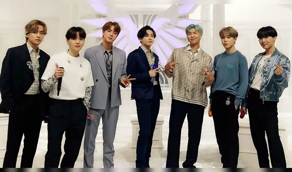 Desliza para ver más fotos de BTS en el FNS Song Festival. Créditos: Big Hit