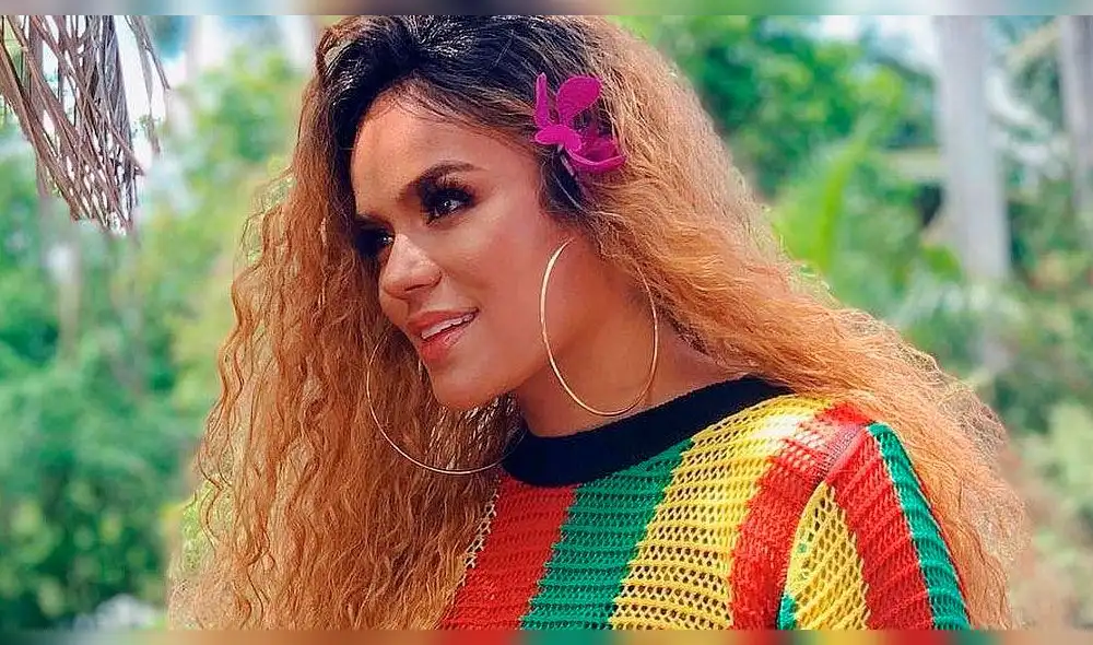 Karol G presume atrevido atuendo durante ensayos en Premios Juventud 2019 Karol G presume atrevido atuendo durante ensayos en Premios Juventud 2019