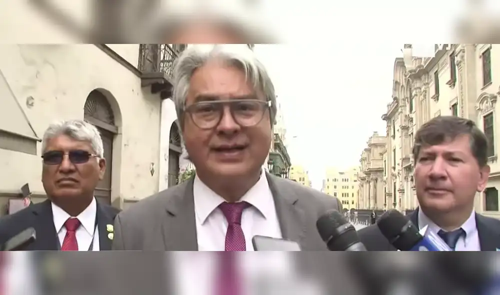 Christian Salazar Volkmann, enviado especial del Alto Comisionado de la ONU, dio declaraciones tras su reunión con el primer ministro, Alberto Otárola. Foto: captura TV Perú Christian Salazar Volkmann, enviado especial del Alto Comisionado de la ONU, dio declaraciones tras su reunión con el primer ministro, Alberto Otárola. Foto: captura TV Perú