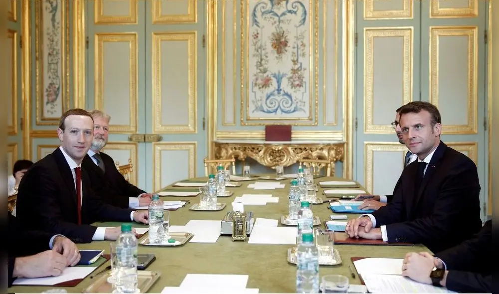 Reunidos en Palacio, Macron y Zuckerberg debaten regulación de las redes sociales [VIDEO]
