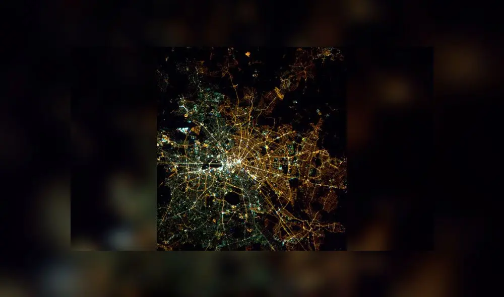 La diferencia entre el los bandos de Berlín vista desde el espacio. Foto: Chris Hadfield.