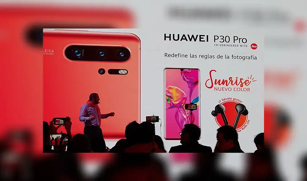 Presentación del Huawei P30 Pro en su color Amber Sunrise.