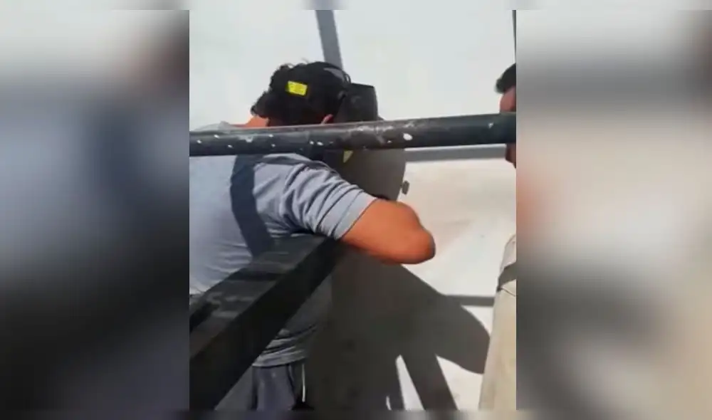 YouTube: insólito error de albañiles roba sonrisas a miles [VIDEO]