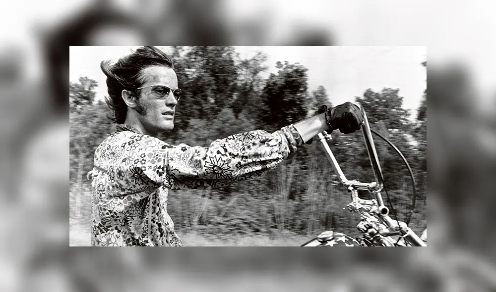 Como Wyatt. Peter Fonda sobre la Harley-Davidson Capitán América en Easy Rider.