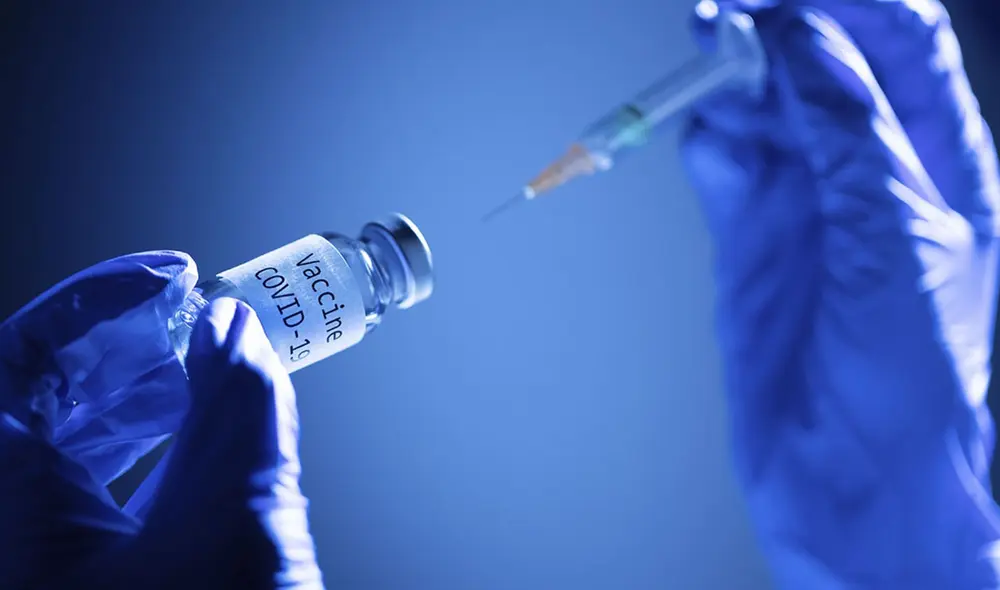 El Minsa se está equipando para recibir las vacunas de los laboratorios internacionales. Foto: AFP El Minsa se está equipando para recibir las vacunas de los laboratorios internacionales. Foto: AFP