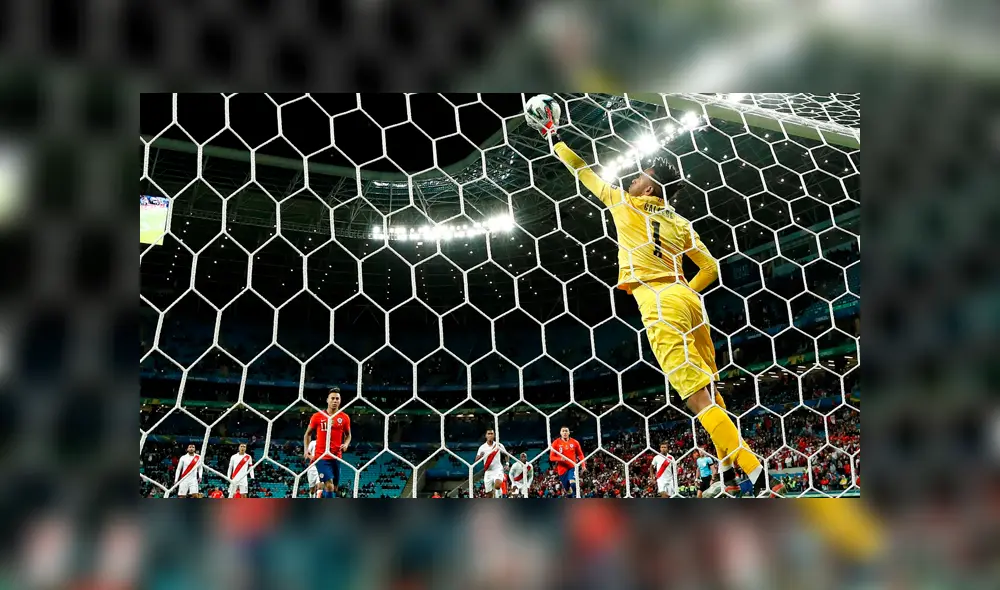 Relator chileno celebró “gol de honor” de Eduardo Vargas antes de que ejecute el penal [VIDEO]