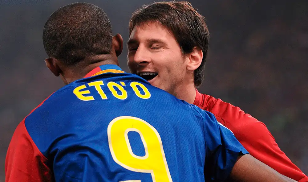 Lionel Messi y Samuel Eto’o jugaron juntos en el FC Barcelona durante de las temporadas 2004-05 y 2008-09. | Foto: AFP