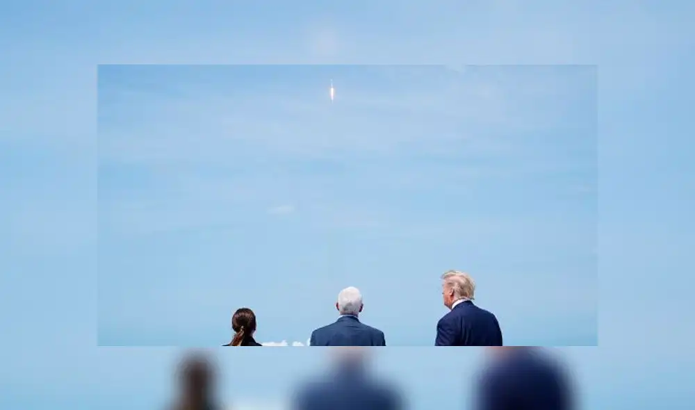 Donald Trump, Mike Pence y Karen Pence. Foto: AFP.