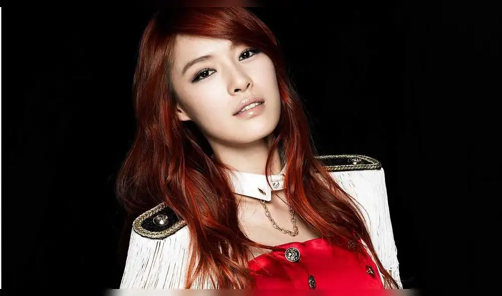 Kahi criticada por foto en Instagram Kahi criticada por foto en Instagram