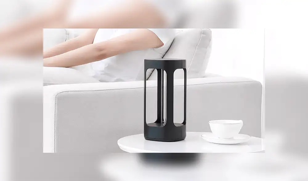 La lámpara manda una alerta cuando detecta agentes bacterianos en el ambiente.