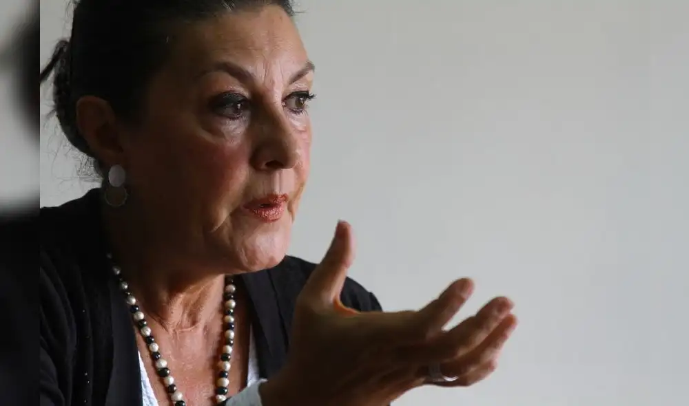 Fabiola León: “No podemos volver a pensar que es posible tener docentes que salen recién de su bachillerato” [VIDEO]