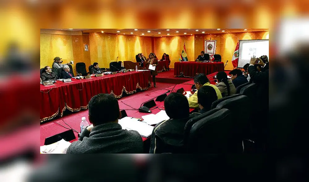 pleno. Consejeros prefieren proteger gente cuestionada que cumplir con su función política. pleno. Consejeros prefieren proteger gente cuestionada que cumplir con su función política.