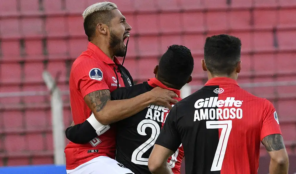 El mediocampista marcó el 1-0 para Melgar en la Copa Sudamericana 2020. | Foto: AFP