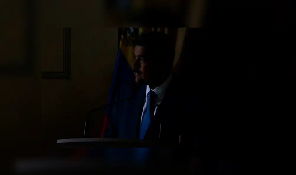 Nicolás Maduro se queda sin luz en medio de una rueda de prensa [VIDEO]
