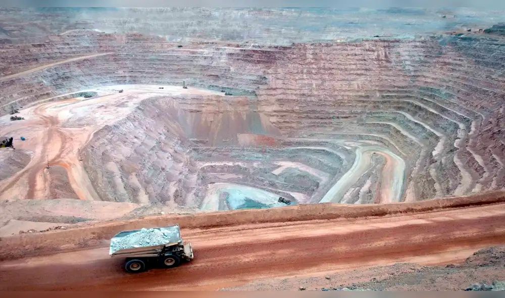 Estado suscribió con Southern el contrato por el proyecto minero Michiquillay Estado suscribió con Southern el contrato por el proyecto minero Michiquillay