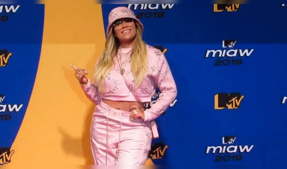 Bad Bunny se lleva el premio más importante de los MTV Miaw 2019