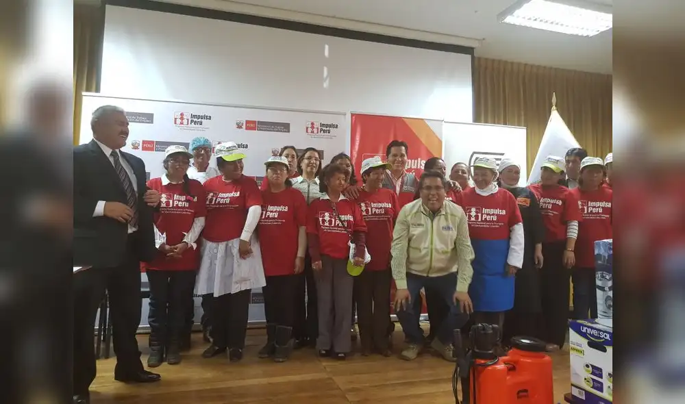 Gobernador Unchupaico: "Referendum cae como anillo al dedo de la población" Gobernador Unchupaico: "Referendum cae como anillo al dedo de la población"