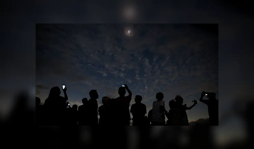 Con estos trucos tu smartphone podrá capturar buenas tomas del eclipse solar. Con estos trucos tu smartphone podrá capturar buenas tomas del eclipse solar.