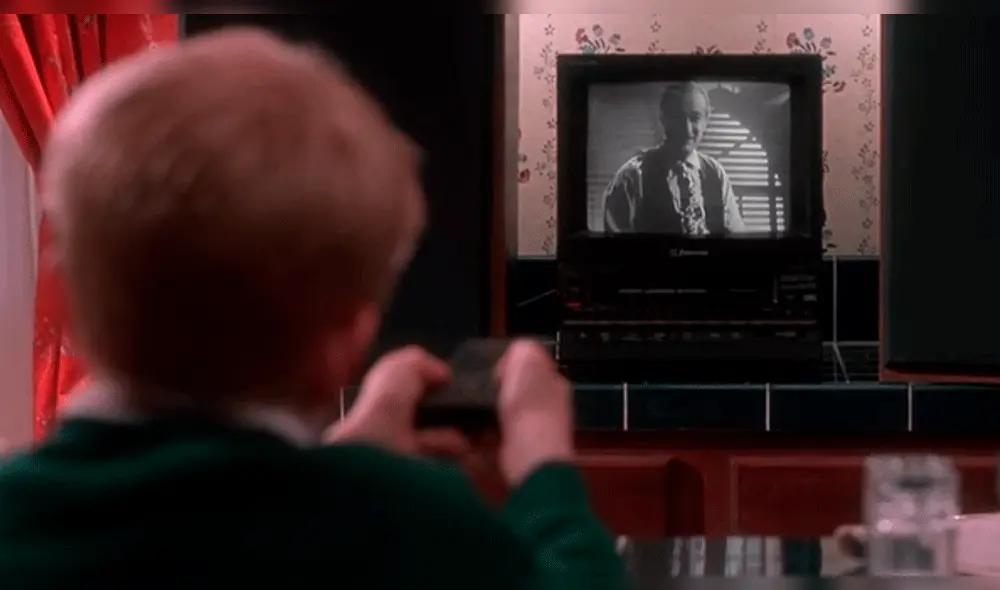 Mi pobre angelito: En víspera de Navidad, cibernautas recuerdan icónica escena