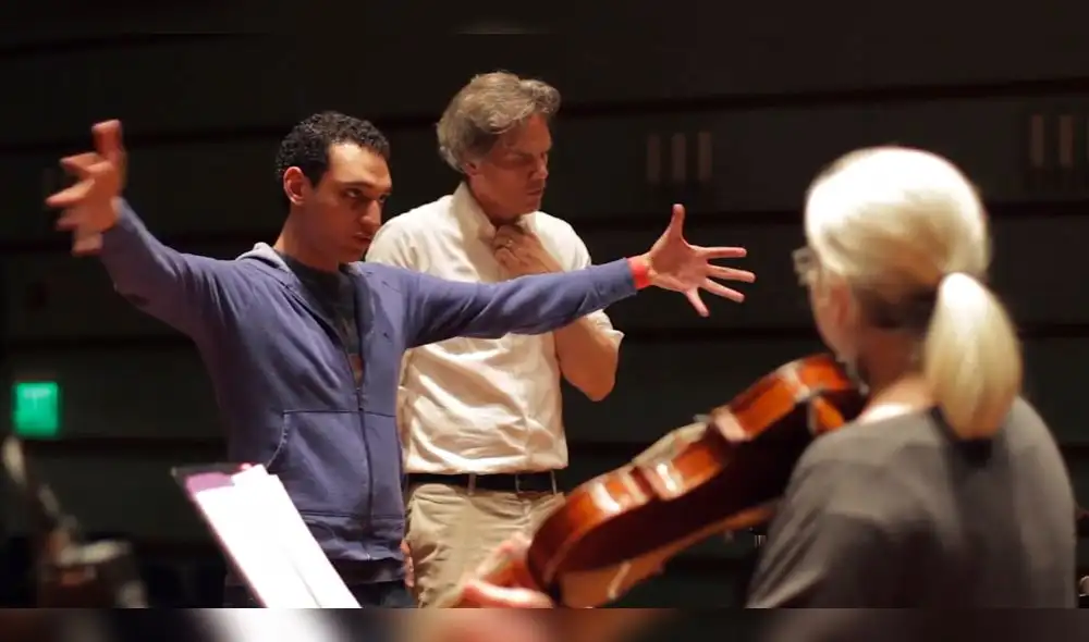 Soy un estadounidense con nombre musulmán detenido por horas en el aeropuerto JFK y quiero una explicación