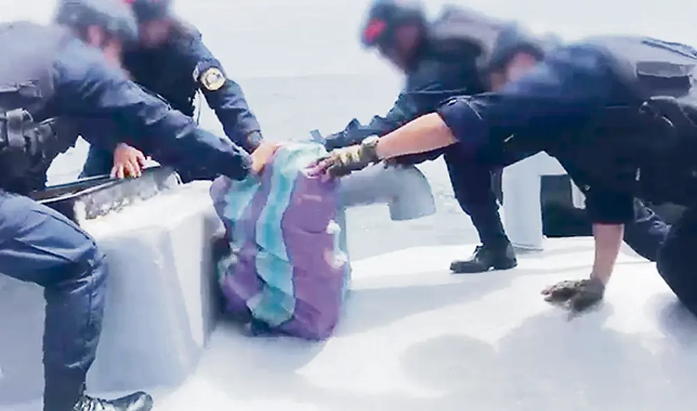 Hallazgo. Se halló 1.136 paquetes de droga en el interior.