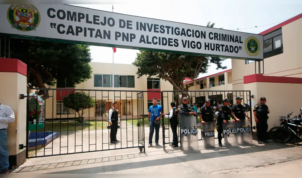 Sujetos intervenidos permanecen en Complejo Policial.