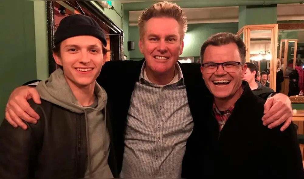 Tom Holland junto a su padre, Dominic. Foto: Instagram