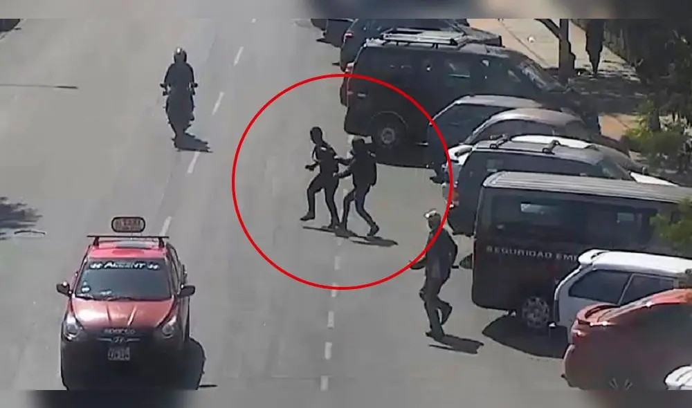 Las cámaras de seguridad registraron el robo.