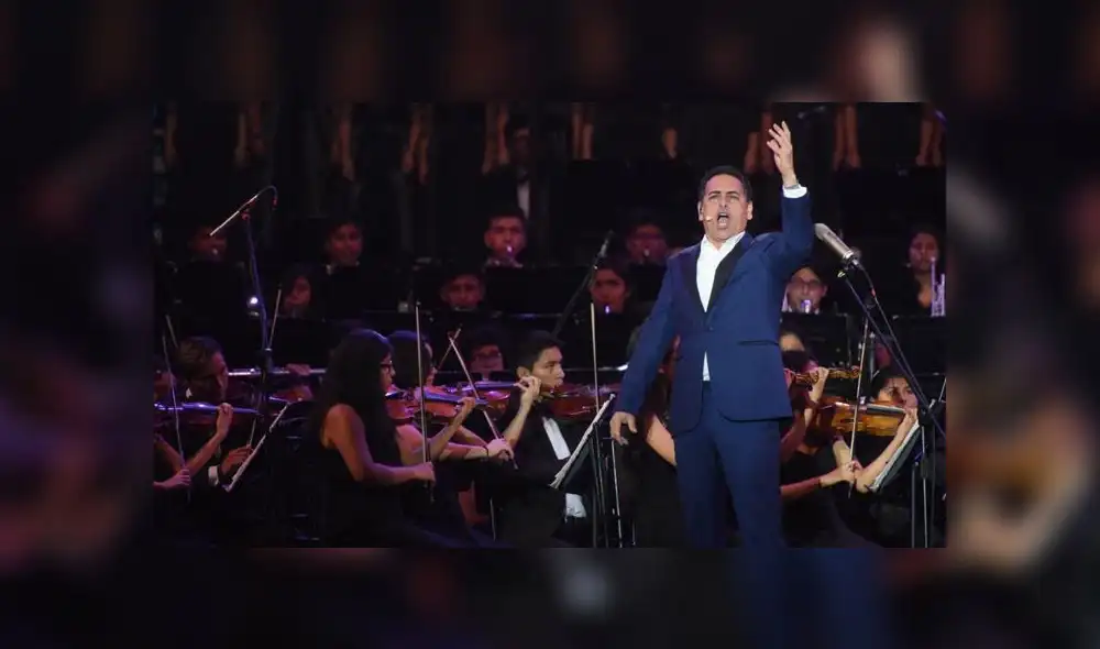 Así se desarrolla el concierto de Juan Diego Flórez en la Plaza de Armas. (Foto: Melissa Merino)