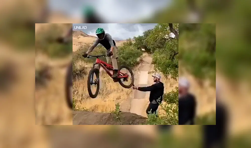 Vía Facebook: "vídeo viral de la moto" esconde los más 'sucio' y estas son las razones para que no lo veas [VIDEO]