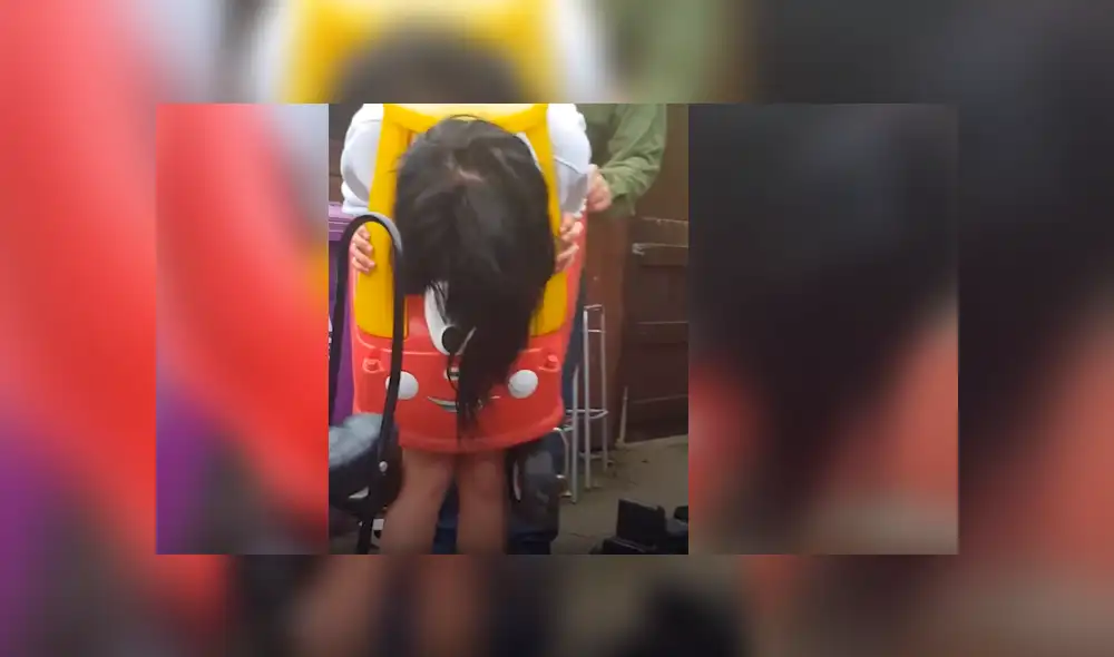 Facebook viral: Se mete a carro de su sobrino pequeño y queda atascada [VIDEO]