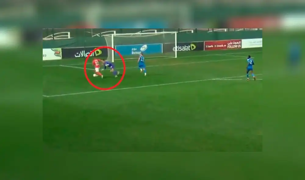 Roberto Siucho humilló al portero y lo hizo gatear dos veces [VIDEO]