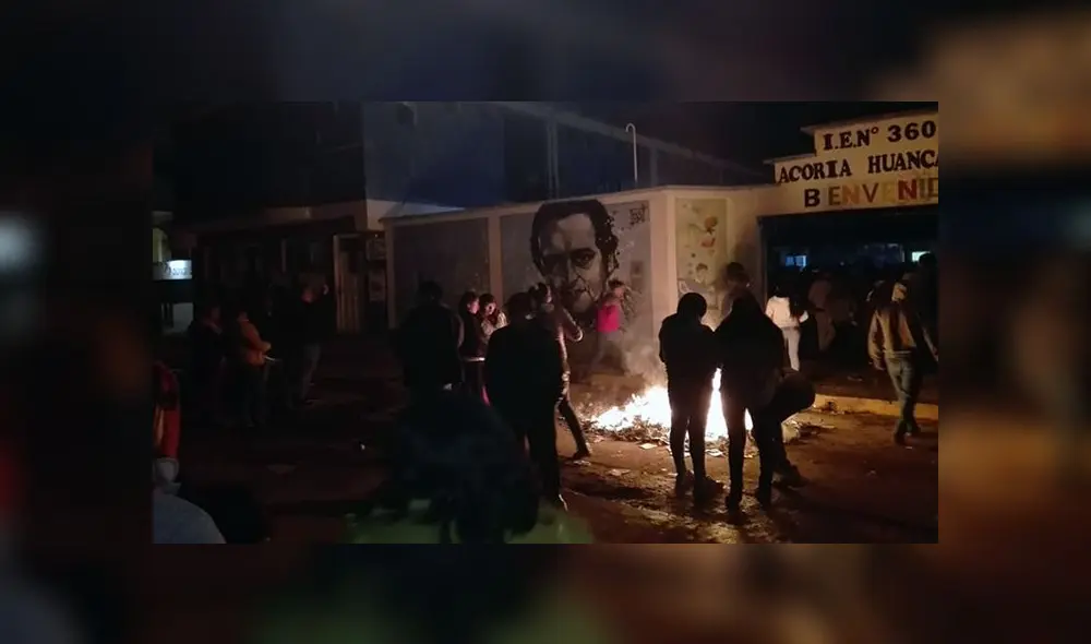 Elecciones 2018: turba quema material electoral [VIDEO]