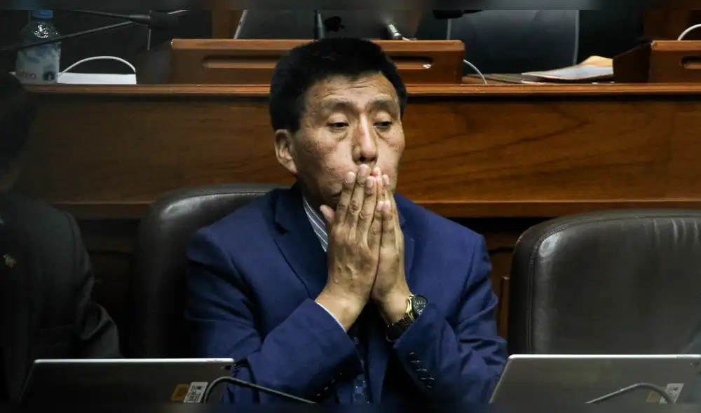 Predictamen recomienda levantar la inmunidad parlamentaria de Moisés Mamani Predictamen recomienda levantar la inmunidad parlamentaria de Moisés Mamani