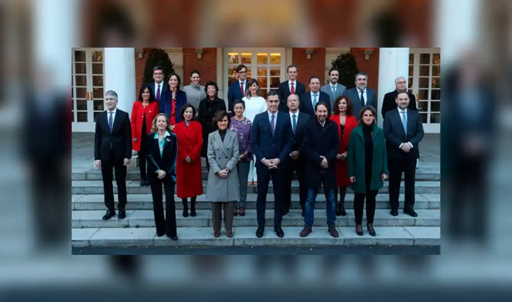 Los ministros del PSOE renuncian a su escaño salvo Sánchez, Calvo, Ábalos y Montero.