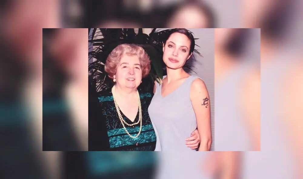 Maria con Angelina Jolie. Foto: HLN Bélgica Maria con Angelina Jolie. Foto: HLN Bélgica