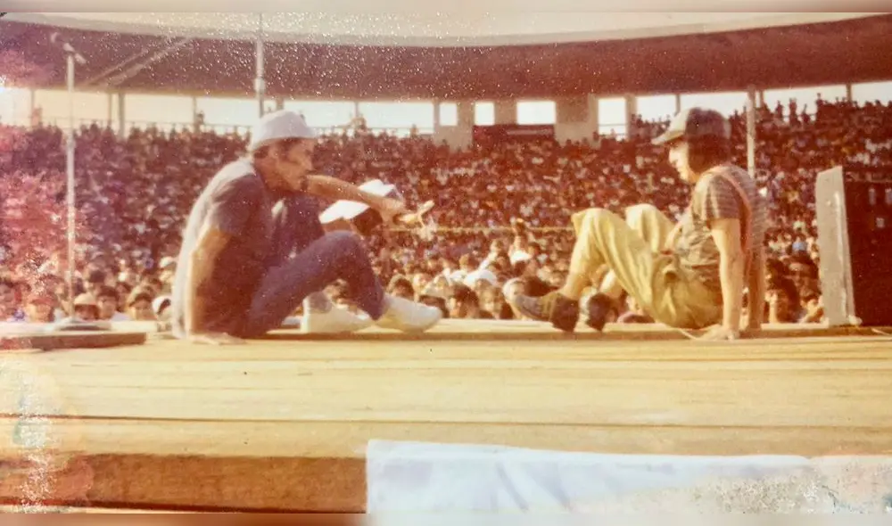 Nieto de Don Ramón revela foto inédita de su abuelo con elenco de la vecindad Nieto de Don Ramón revela foto inédita de su abuelo con elenco de la vecindad