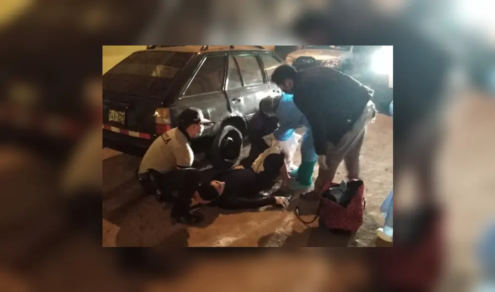 Trujillo: Policía ayuda a dar a luz a madre en la pista Trujillo: Policía ayuda a dar a luz a madre en la pista
