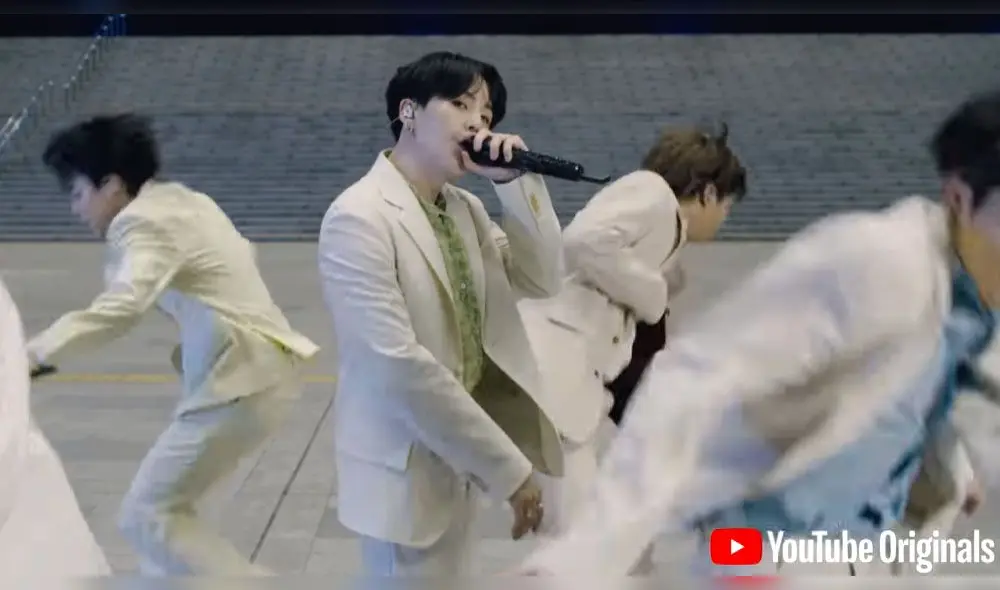 Desliza para ver más fotos de Yoongi de BTS en Dear Class 2020. Créditos: BangtanTV.